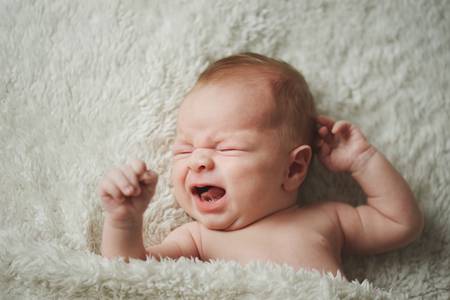 Les hommes et les femmes ne réagiraient pas de la même façon aux pleurs de bébé. © Aliaksei Lasevich, Fotolia