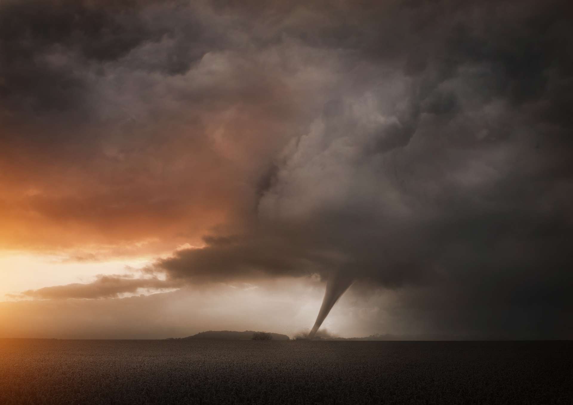 Tornades aux États Unis des débris se sont élevés jusqu à m d altitude