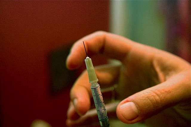Finie la peur des piqûres de vaccin, grâce au laser ! © Steven Depolo, Flickr, CC by 2.0