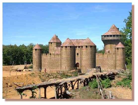Guedelon Construction D Un Chateau Fort Dossier