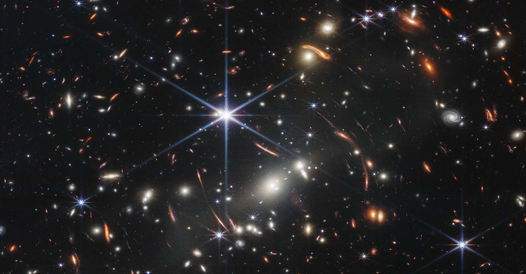 Le télescope James-Webb explore les premières galaxies et détecte ...
