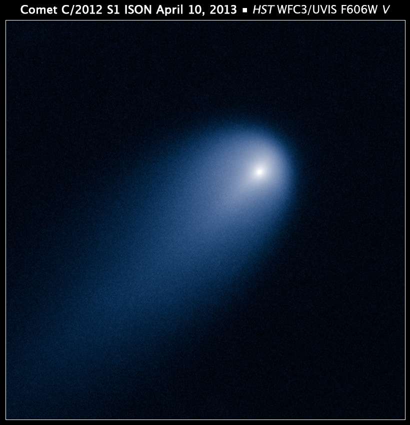 Le 10 avril 2013, le télescope spatial américain Hubble a photographié à son tour la très médiatique comète Ison. Bien que cette image ait été réalisée en lumière visible, la couleur bleue a été ajoutée pour faire ressortir les détails de la structure de la comète. © Nasa, Esa, J.-Y. Li (Planetary Science Institute), Hubble Comet Ison Imaging Science Team