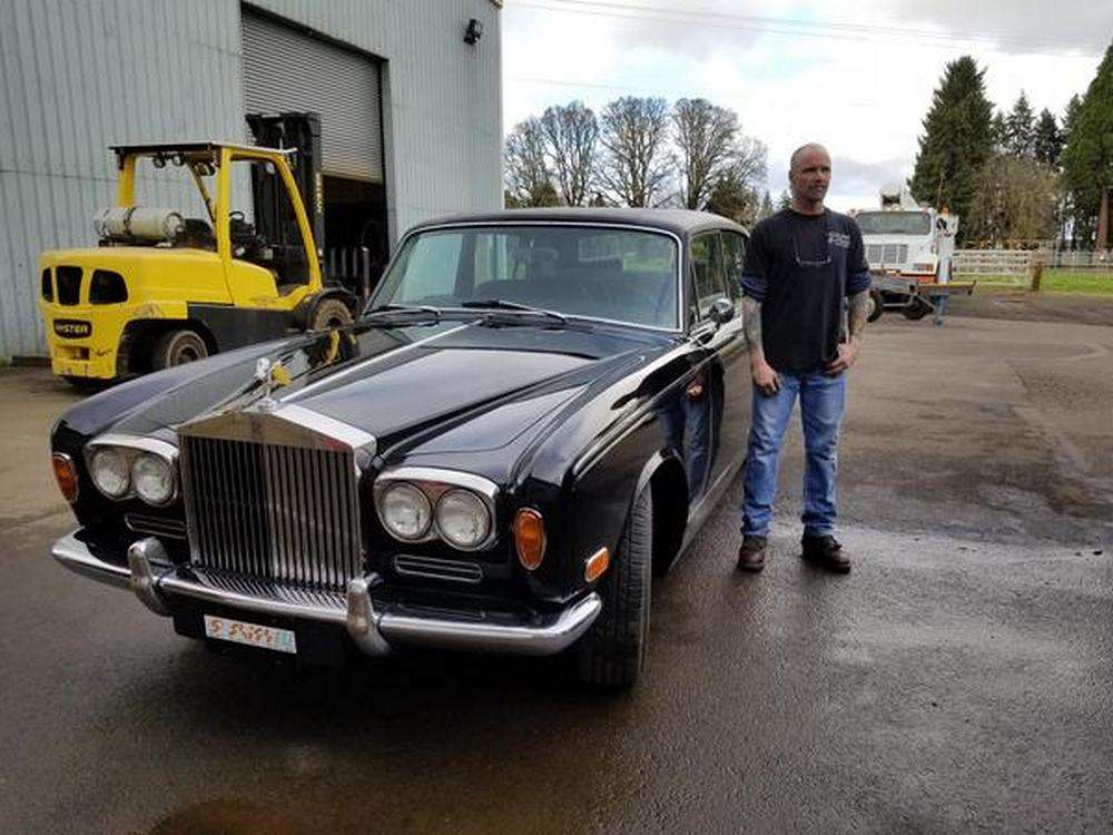 This 1970 Rolls-Royce Silver Shadow hides a Tesla Model S heart. © SHIFT EV