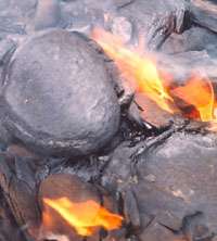 Kérogène Les schistes bitumineux, donc riches en kérogènes, peuvent être employés comme combustibles dès leur extraction. Cependant, le procédé n’est pas très rentable. © US Department of Energy, domaine public