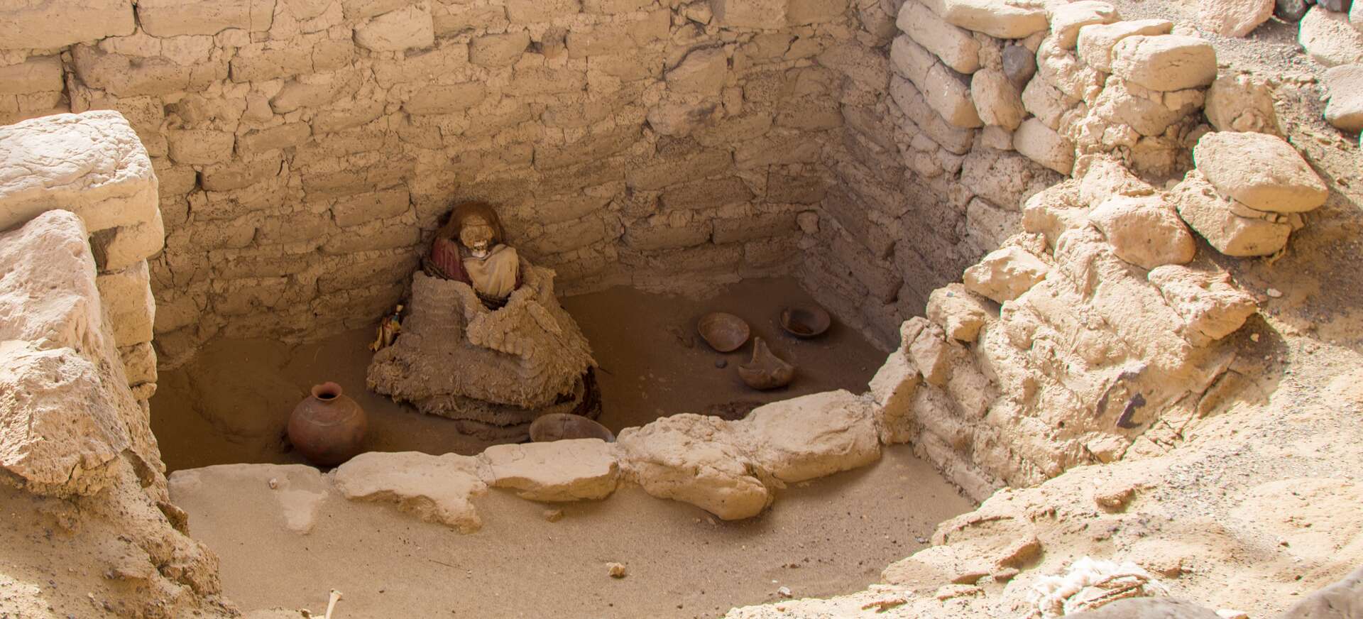 Una momia peluda en excelentes condiciones fue descubierta en un sitio en Perú