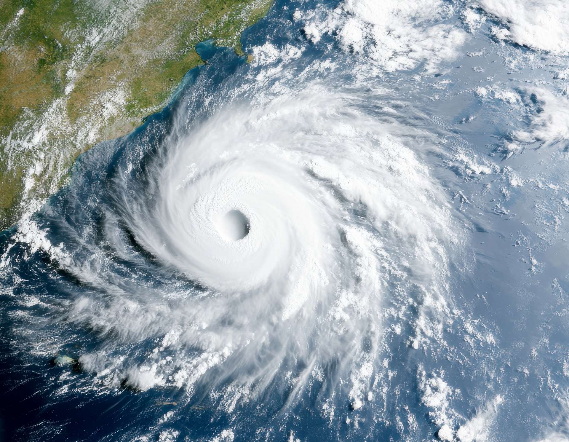 De kleinste orkaan uit de geschiedenis trotseerde alle verwachtingen en veroorzaakte verwoestingen in het Caribisch gebied!