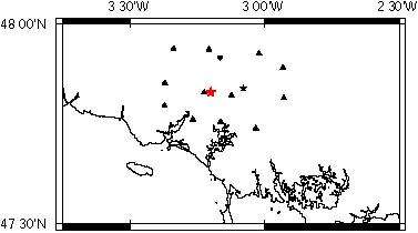 Réseau local (triangles noirs) implanté suite au séisme de Hennebont.Crédit : CNRS