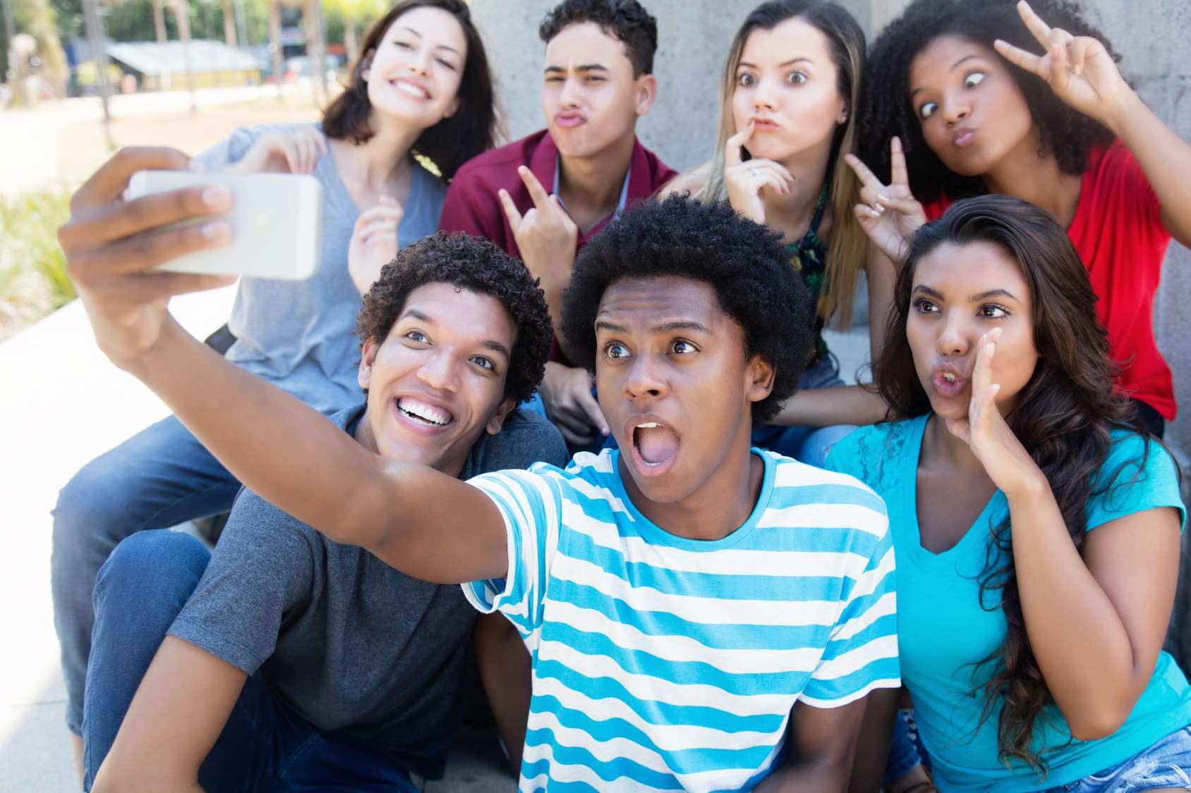  Définition | Selfie - Autophoto - Égoportrait