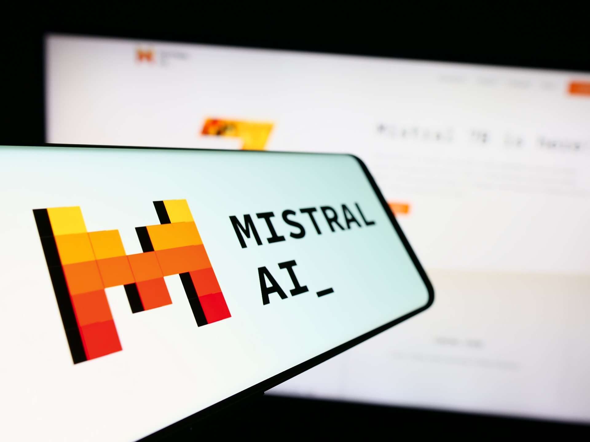 Mr.l AI: European leader in artificial intelligence, will open a data center in Esson