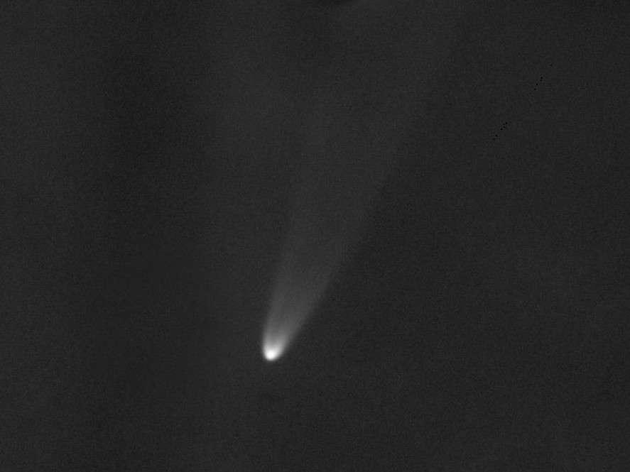 Le 17 décembre, un groupe d'astronomes tchèques réalisait la première photo de la comète C/2011 W3 après son survol du Soleil. © Jakub Cerny, Jan Ebr, Martin Jelinek, Petr Kubanek, Michael Prouza, Michal Ringes