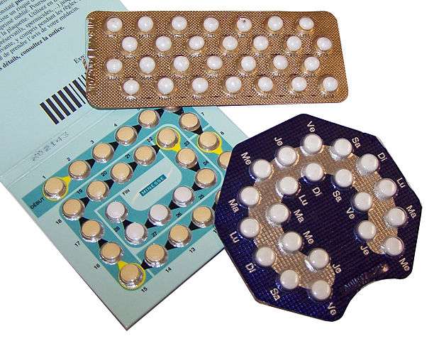 Autorisée depuis 1967 en France, la pilule contraceptive est utilisée par la majorité des femmes. Mais avec la polémique sur les pilules de 3e et 4e générations, elle est de moins en moins utilisée, au profil d’autres méthodes de contraception. © Ceridwen, Wikipédia, cc by sa 2.0