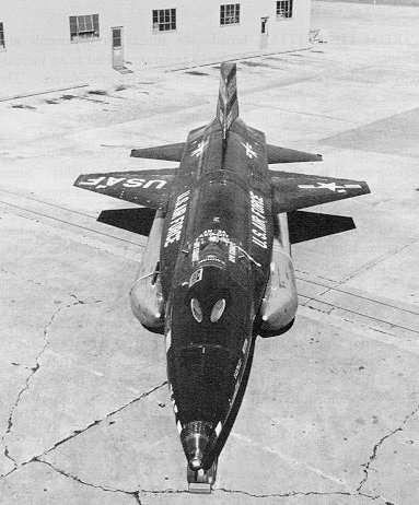 Le X15, version A3, reconstruit après de graves dommages causés par un atterrissage très dur en novembre 1962. © Nasa
