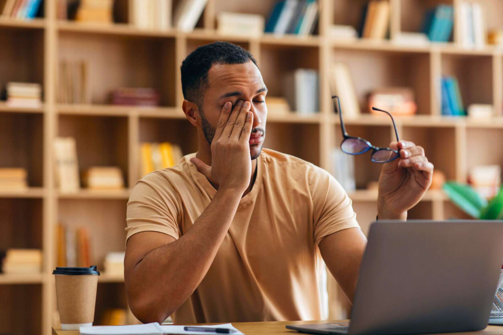 Fatigue visuelle, sommeil perturbé : ce simple réglage caché peut faire toute la différence