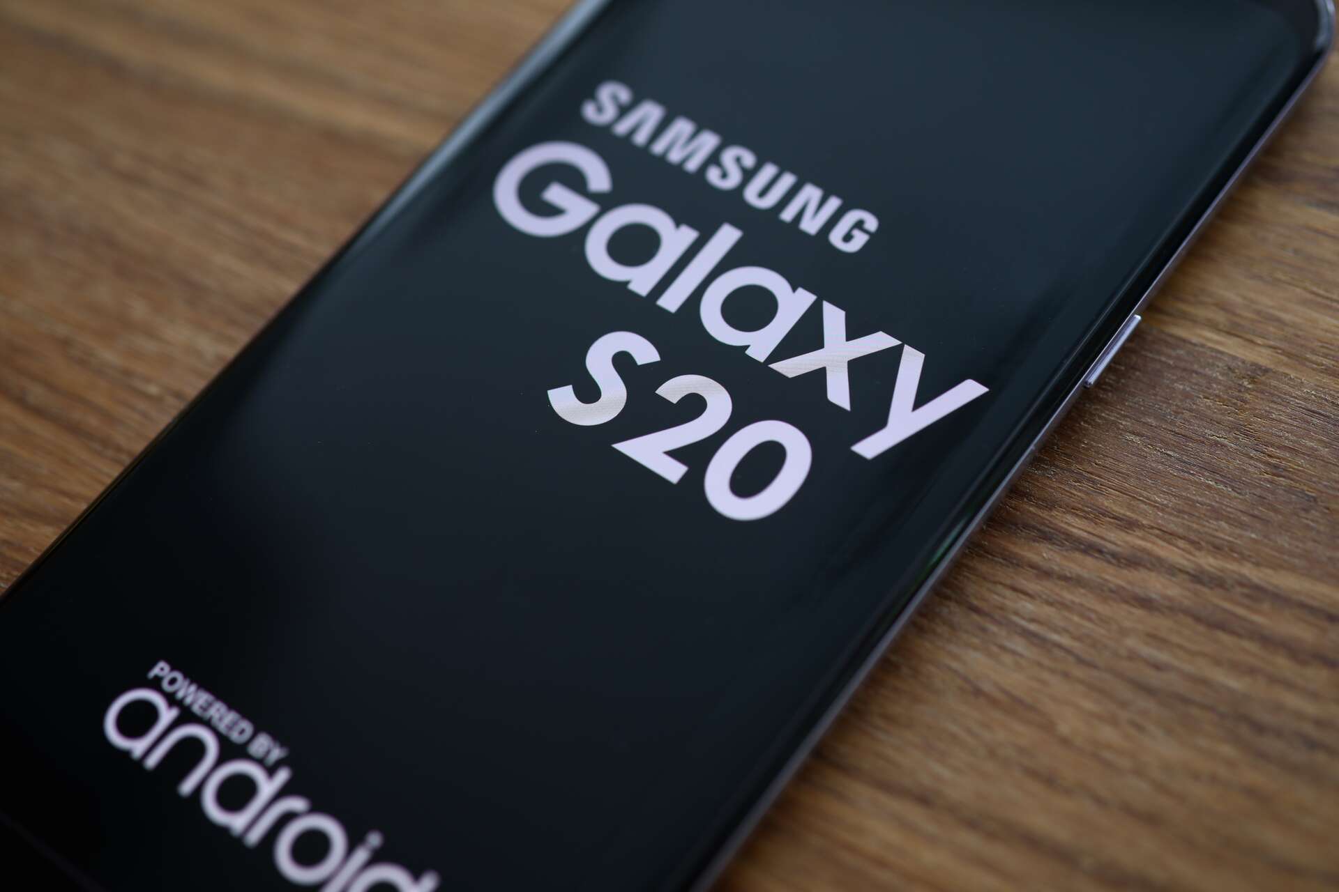 Smartphone à moins de 300 € : profitez de l'offre incroyable sur le Samsung Galaxy S20+ à 240,98 € !