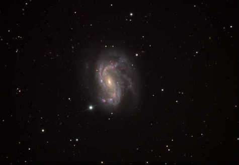 La galaxie NGC 4051 possède un trou noir central source d'un vent de matière riche en éléments lourds.