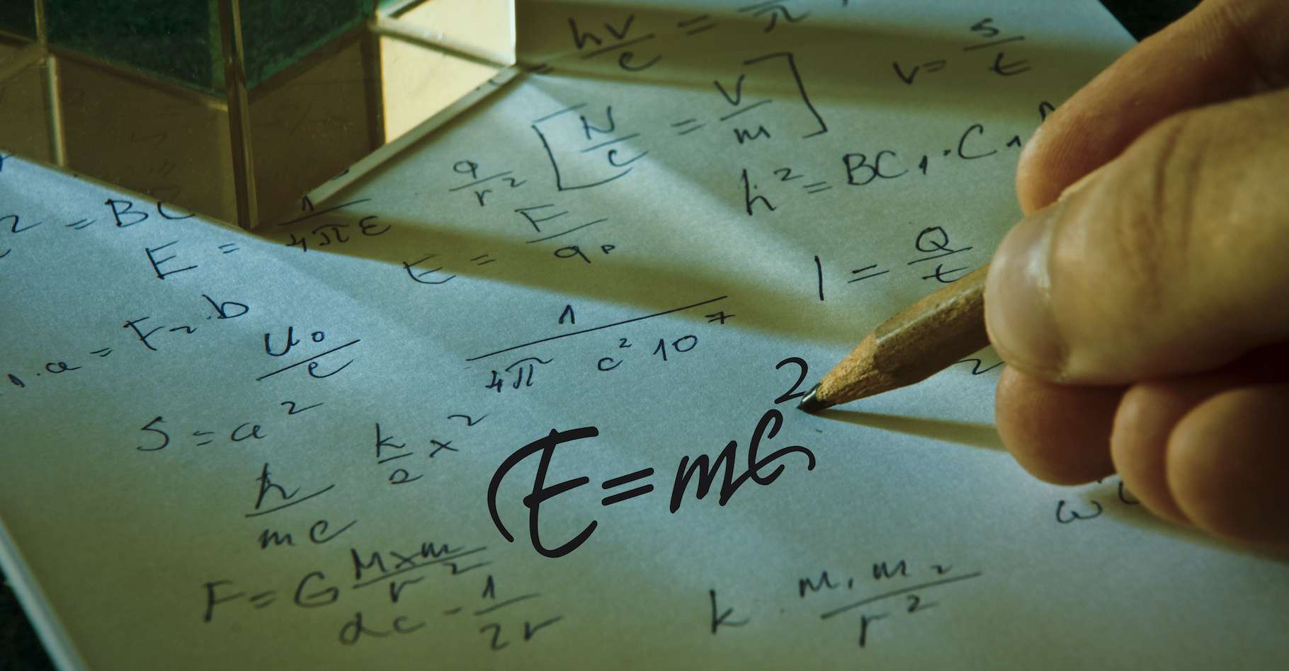 A manuscript of Albert Einstein was auctioned this Tuesday, November 23, 2021. A few months ago, a letter referring to the famous E = mc2 had already sold for a high price.  But this time, the auctions have reached new heights!  © MarkoVS87, Adobe Stock