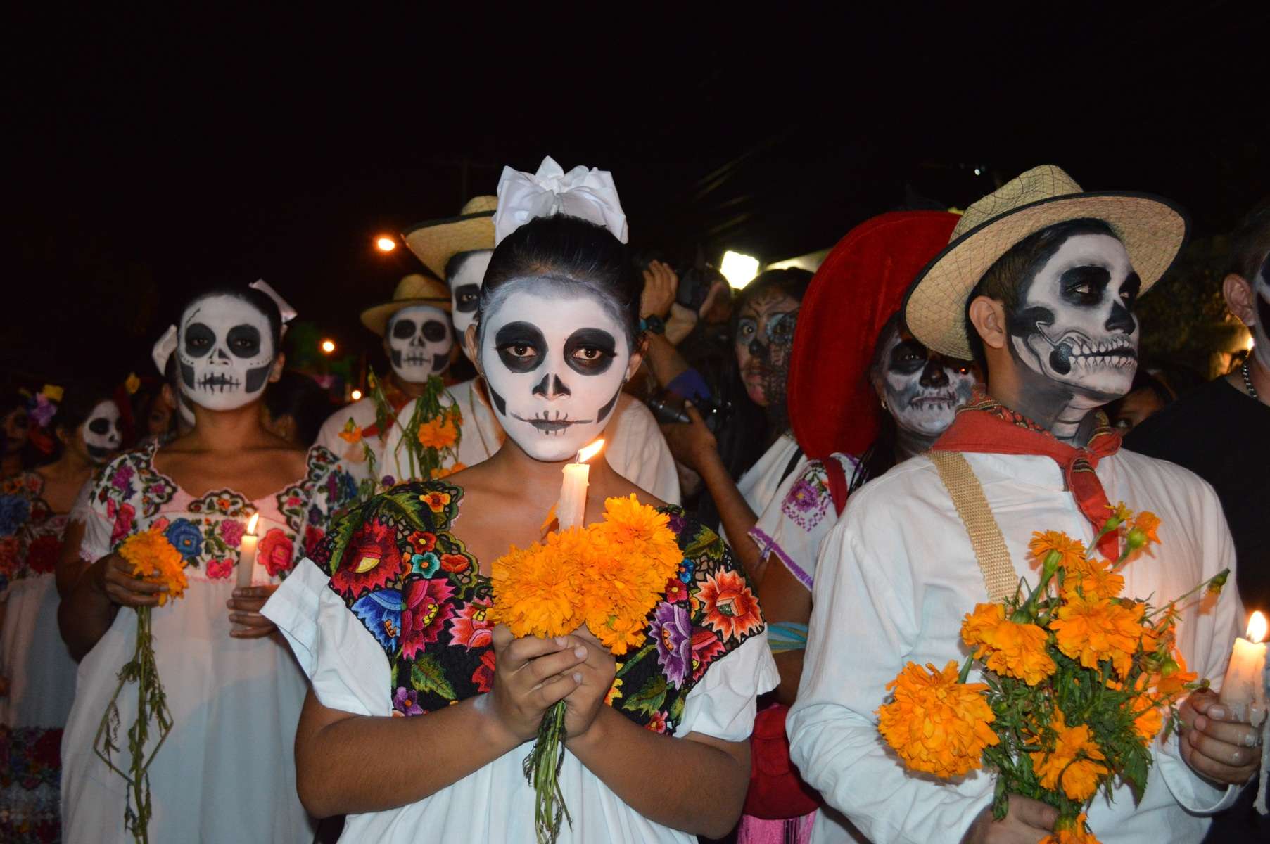 Atașament jura neregulat  Quelle est l'origine de la fête des Morts au Mexique ?