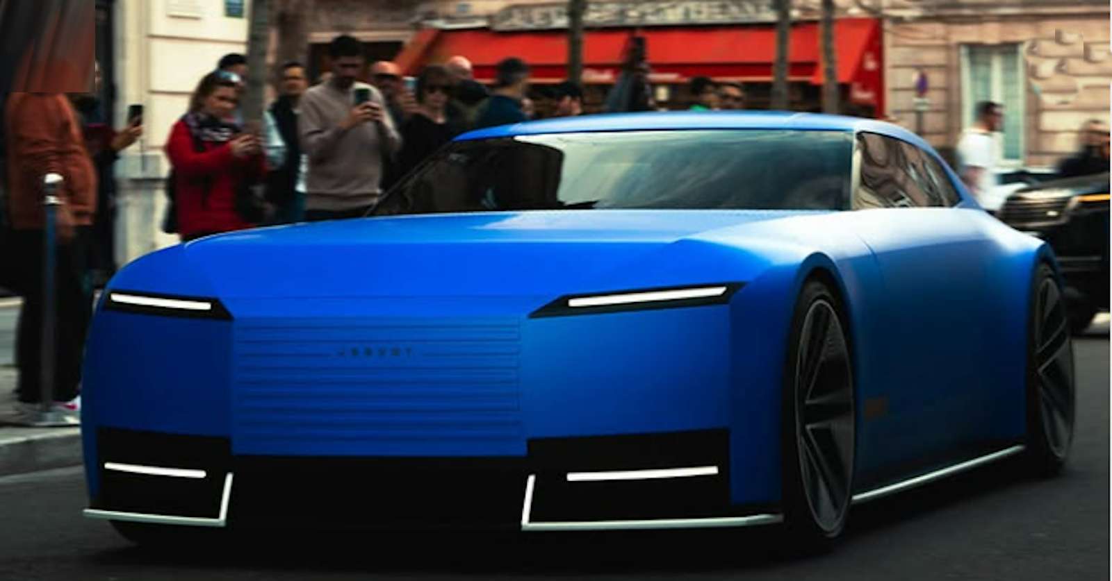 This was undoubtedly the most unrealistic car in the streets of Paris: Jaguar Type 00 EV!