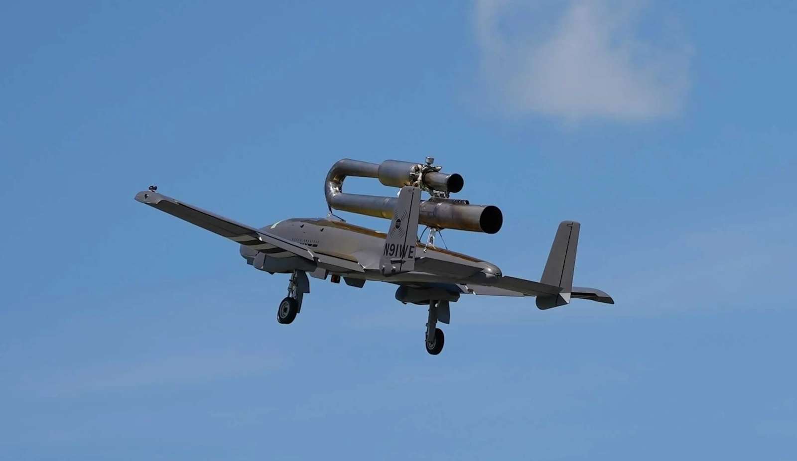 This pulse jet engine with no moving parts propels drones to speeds of 322 km/h!