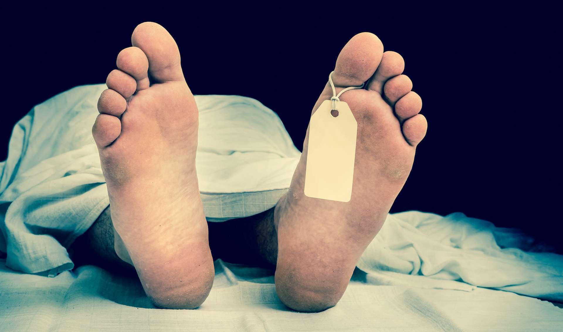 Après la mort, le corps humain bouge encore pendant un an