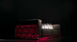 Asami Light : un canapé paré de lumière. © Colico