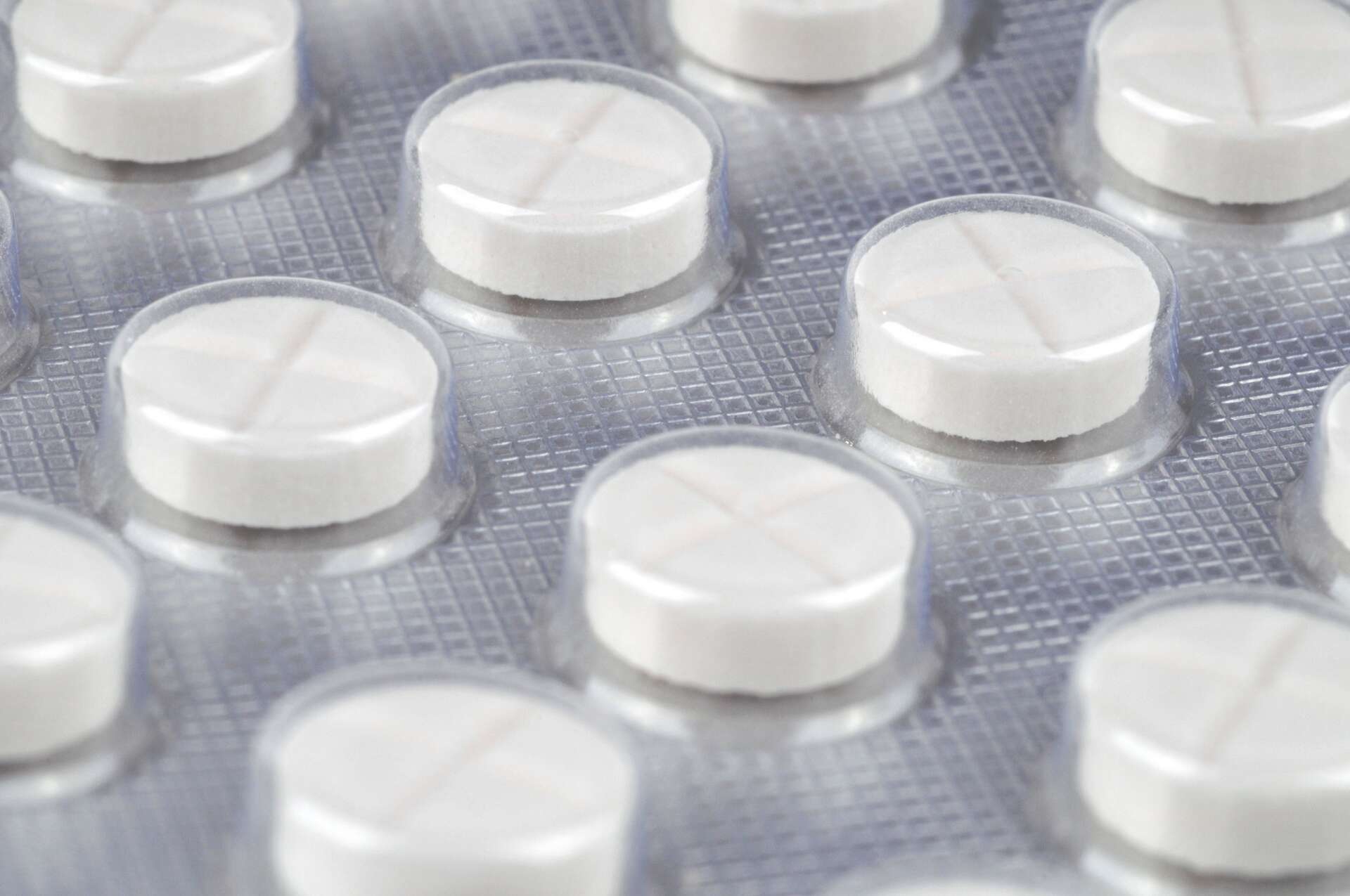 Cancer colorectal : ce banal antidouleur divise par 2 le risque de récidive, révèle une étude