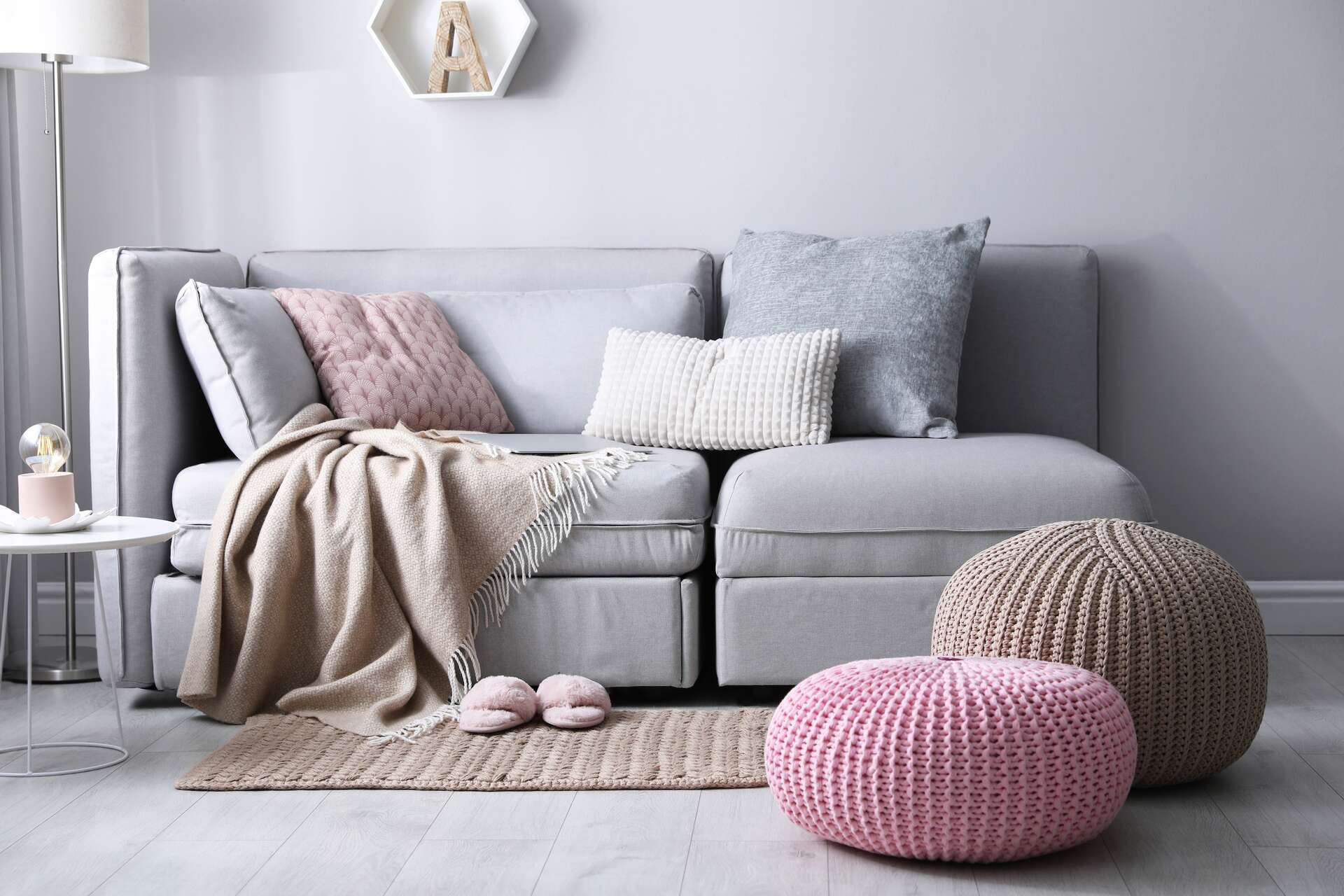 Comment intégrer des poufs dans votre décoration intérieure : conseils ...