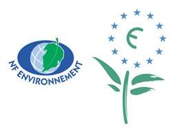 La marque NF Environnement (à gauche) et l’écolabel européen (à droite), garant de l’impact environnemental limité des produits. © DR