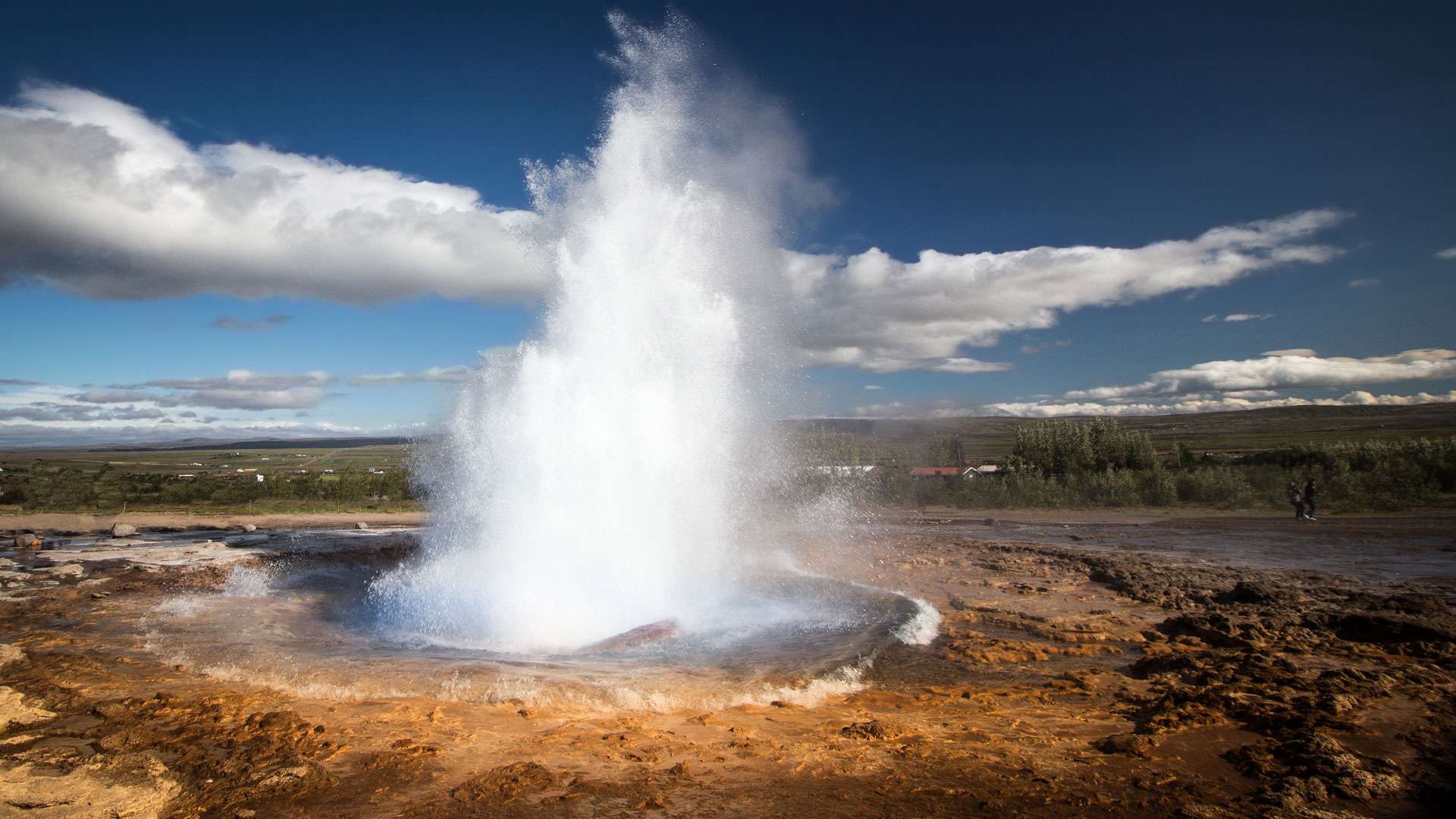 Le Strokkur, le geyser le plus actif dIslande - Photos Futura