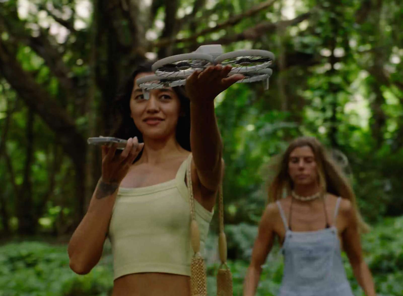 Voici le DJI Flip, le drone pour débutant absolu qui fait dans la qualité