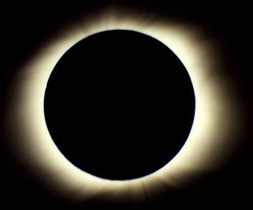 Éclipse totale de Soleil visible depuis le sud de l'océan Pacifique, le Chili, l'Argentine, et le sud de l'Atlantique