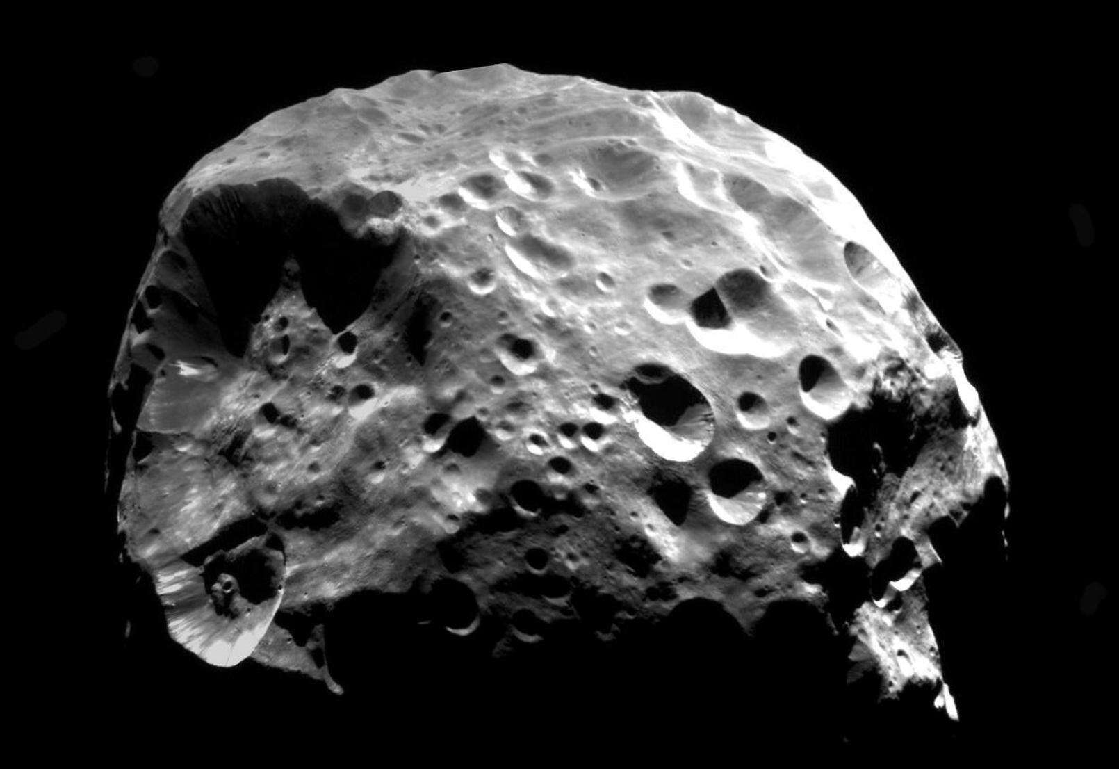 数十億年前、ある星が太陽系に非常に接近し、大混乱を引き起こしました。