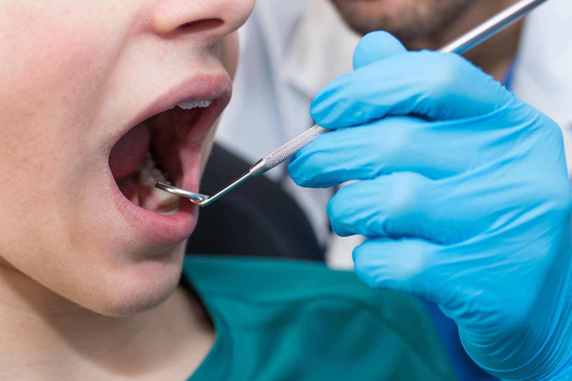 Devenir chirurgien-dentiste : formations, débouchés, salaire