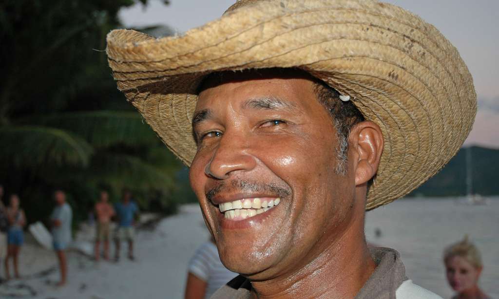 Sourire d’un pêcheur des Seychelles Sourire d’un pêcheur des Seychelles