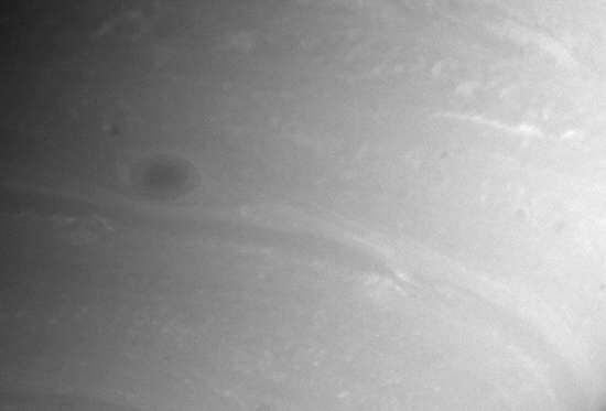 Cyclone sur Saturne