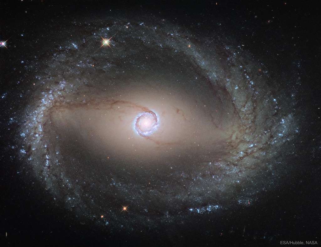 Impressionnant Des Cordes Magnétiques Géantes Dans Le Halo