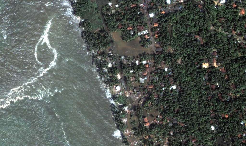 Srilanka - Kalutara : arrivée du tsunami Srilanka - Kalutara : arrivée du tsunami