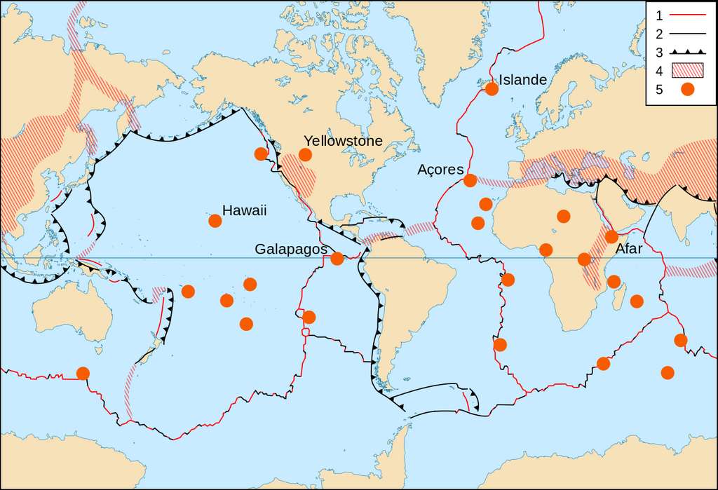 Position des principaux points chauds. Si la plupart sont positionnés sous la lithosphère océanique, plusieurs sont néanmoins présents sous les continents (dont en Afrique et en Amérique du Nord). © Éric Gaba, Wikimedia Commons, domaine public