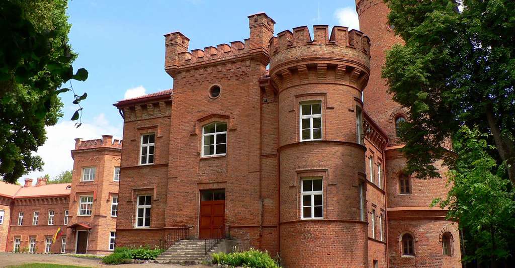 Le château de Raudonė, en Lituanie Le château de Raudonė, en Lituanie
