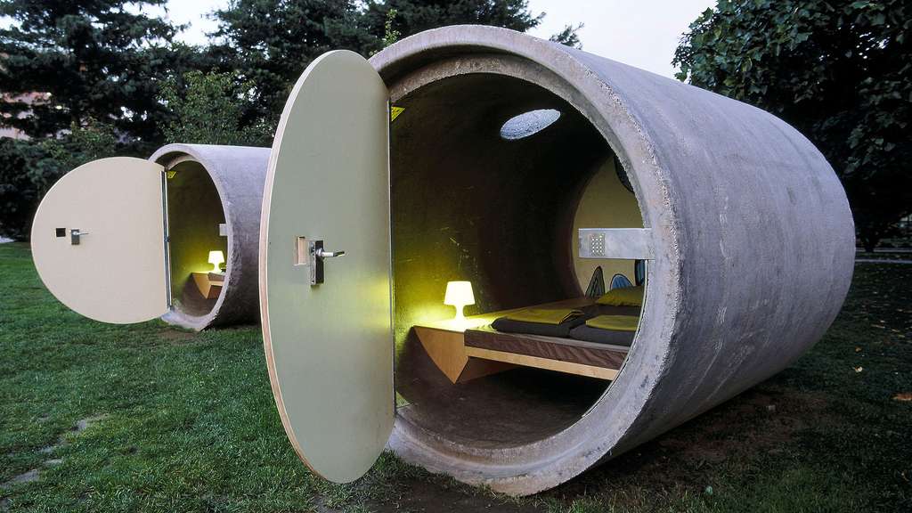Le Dasparkhotel et ses canalisations, à Ottensheim, en Autriche Le Dasparkhotel et ses canalisations, à Ottensheim, en Autriche