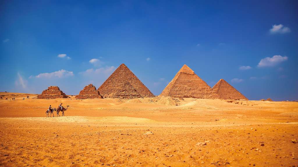 Les pyramides de Gizeh (Égypte) sont parmi les bijoux de l'histoire du monde. © Henryleester, Pixabay, DP