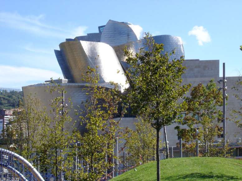 Vue générale du musée Guggenheim de Bilbao Vue générale du musée Guggenheim de Bilbao