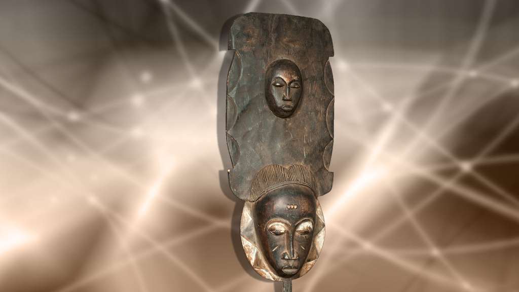 Masque baoulé à deux visages de Côte d'Ivoire Masque baoulé à deux visages de Côte d'Ivoire