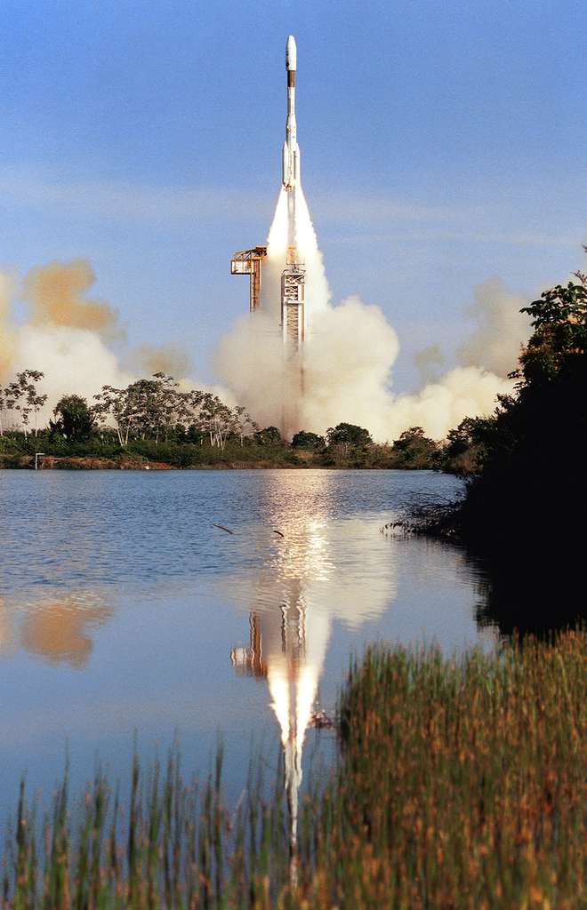 Premier tir d'une Ariane 4 Premier tir d'une Ariane 4