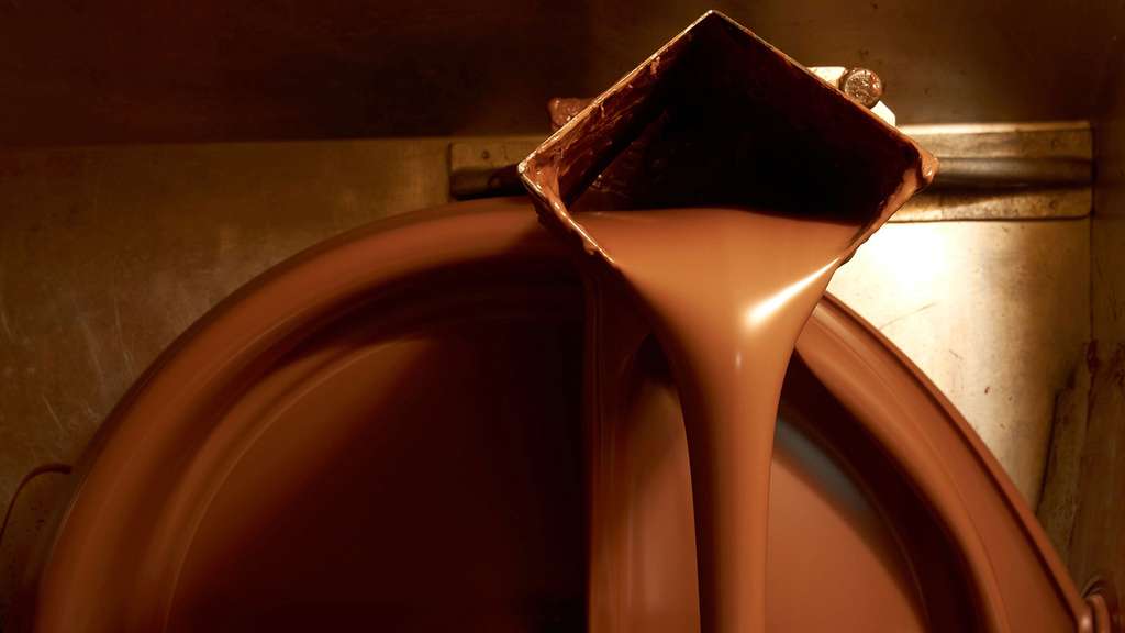 Découvrez les secrets de la chocolaterie et de l'industrie chocolatière, de la fève à la tablette. Ici, chocolat chaud fondu. © Chocolate - CC BY-NC 2.0