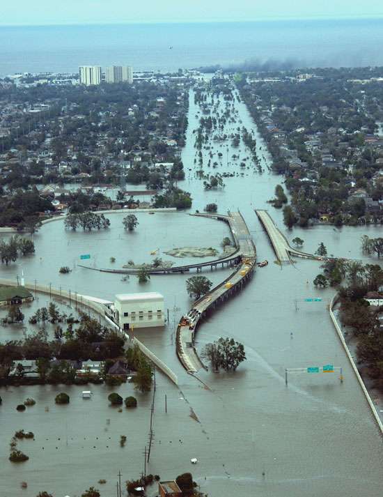 Dégâts du cyclone Katrina Dégâts du cyclone Katrina