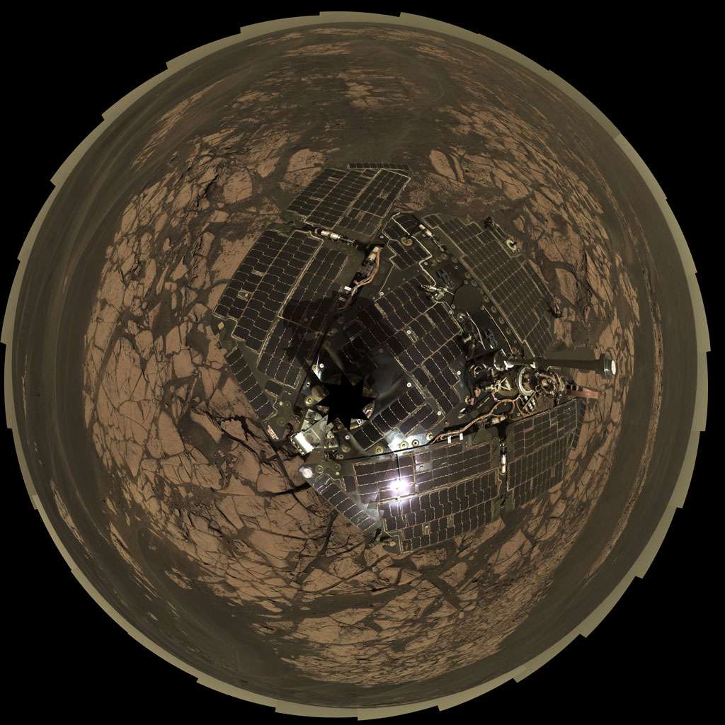 Vue aérienne (polaire) d'Oppy au sommet d'Erebus Vue aérienne (polaire) d'Oppy au sommet d'Erebus