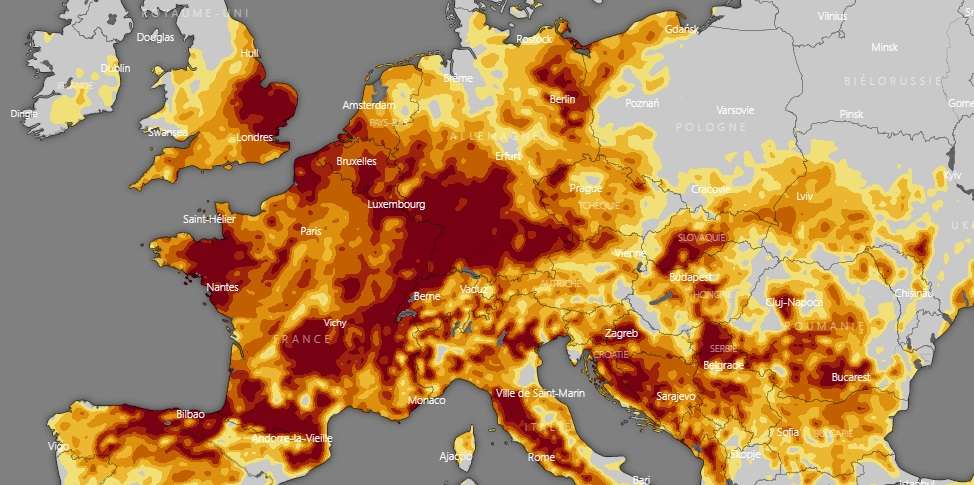 Carte de prévision sécheresse du 2 août : en orange les zones en état de sécheresse sévère et en rouge les zones en sécheresse extrême. © Windy
