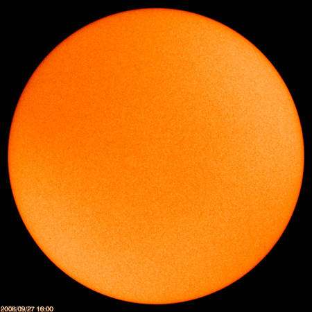 Jusqu'à récemment en 2008, on n'observait plus de tache solaire. Crédit : ESA/Nasa Solar and Heliospheric Observatory (SOHO)