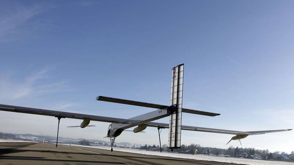Solar Impulse, l’avion solaire qui veut faire le tour du monde Solar Impulse, l’avion solaire qui veut faire le tour du monde